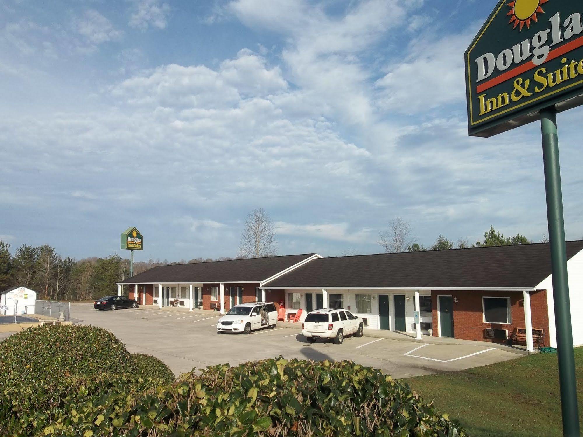 Douglas Inn & Suites, Blue Ridge, Ga Екстериор снимка