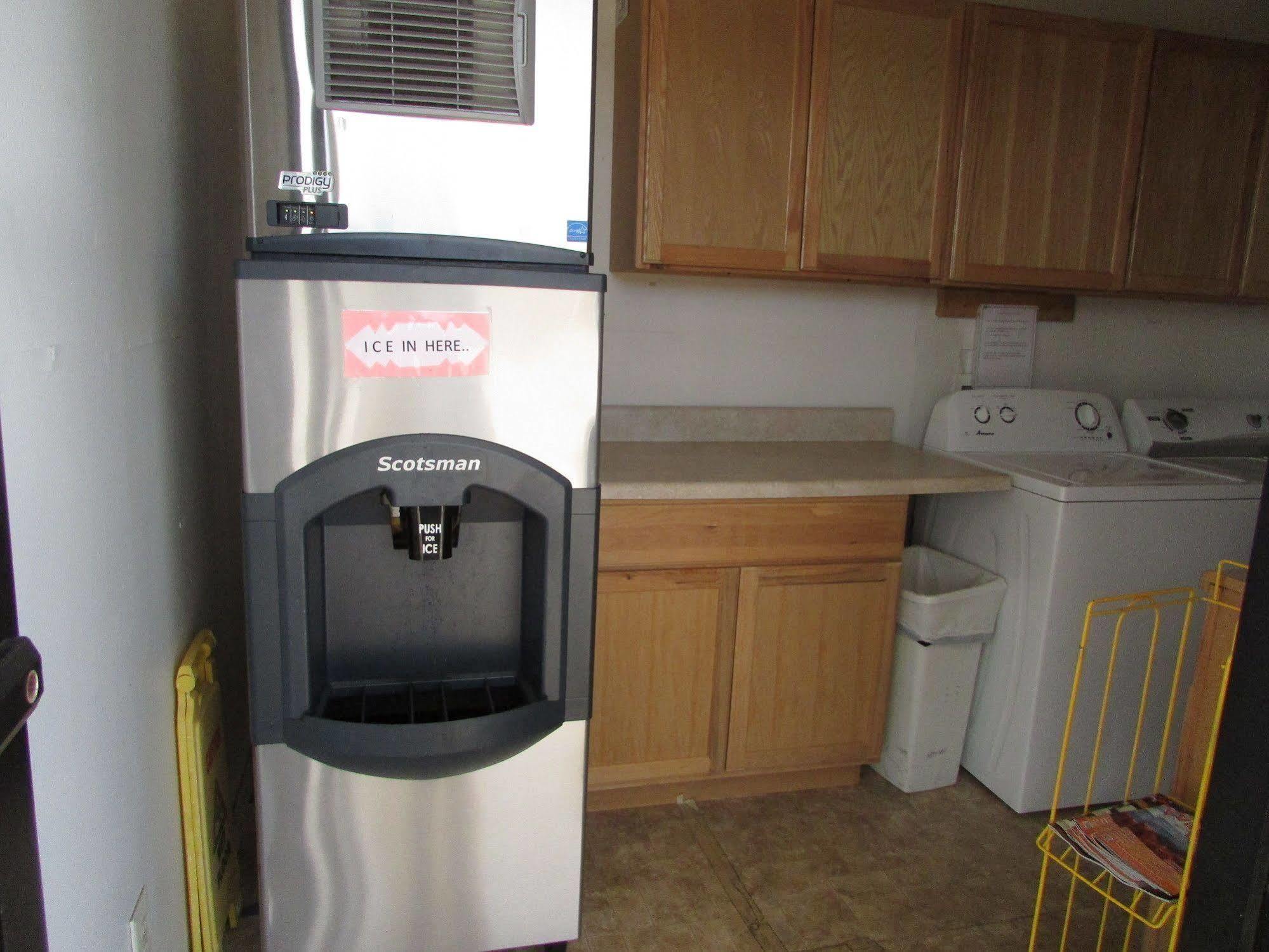 Douglas Inn & Suites, Blue Ridge, Ga Екстериор снимка