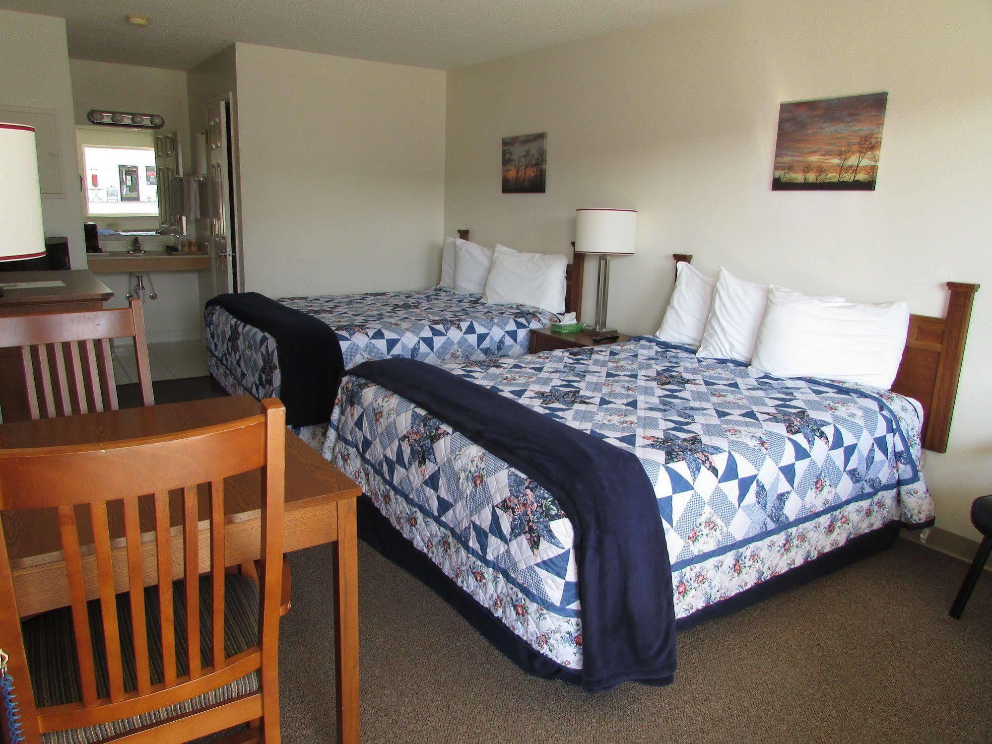 Douglas Inn & Suites, Blue Ridge, Ga Екстериор снимка