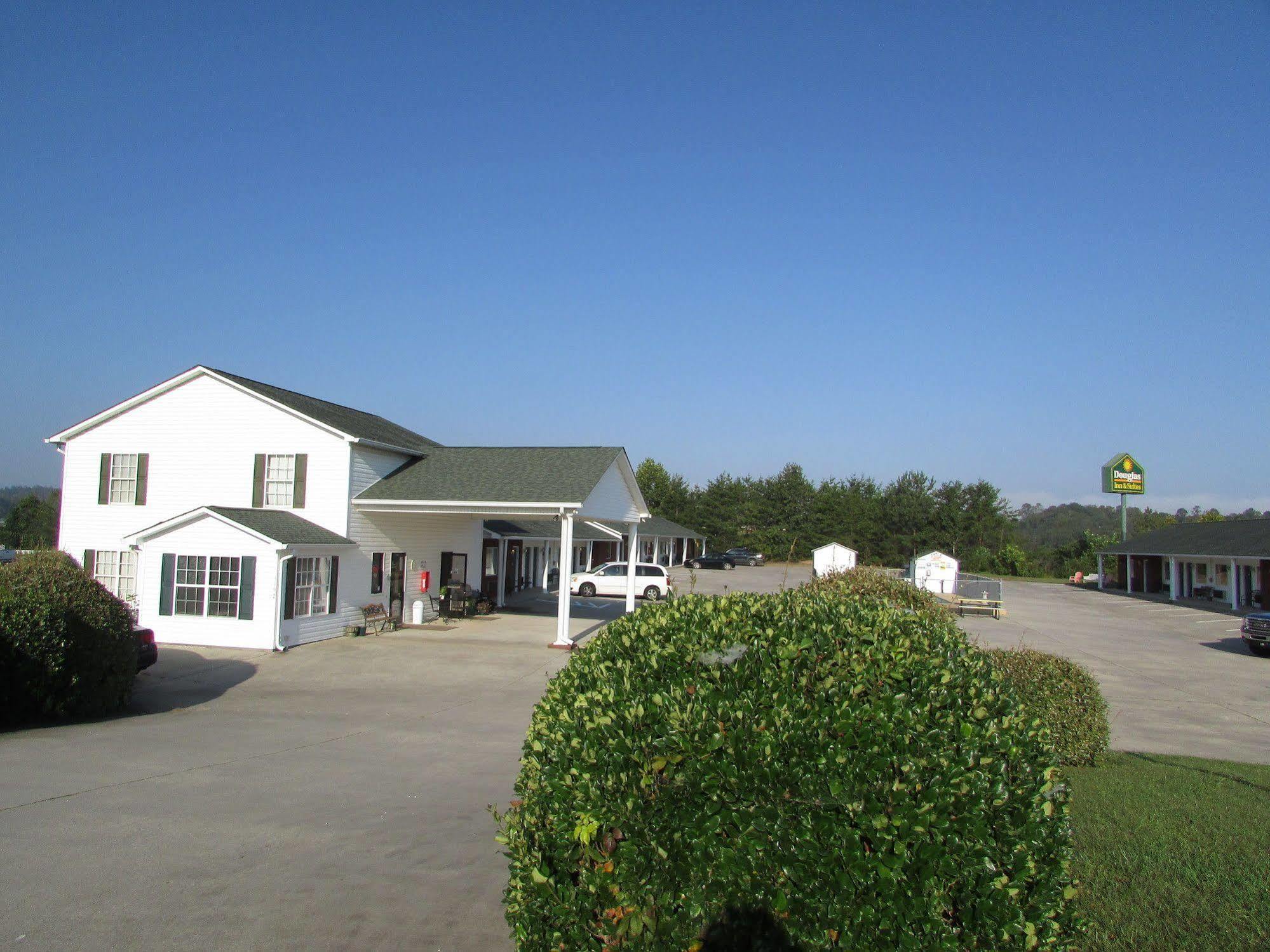 Douglas Inn & Suites, Blue Ridge, Ga Екстериор снимка